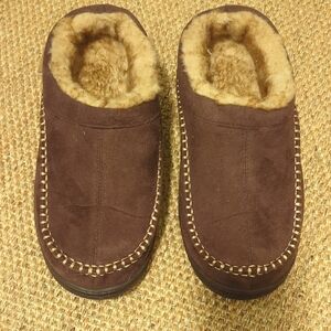 Cozy Brown Men's Slippers